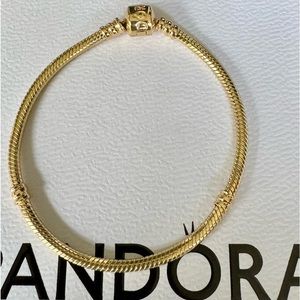 100% Authentic PANDORA Moments Snake Bracelet 14k Yellow Gold 7.9”